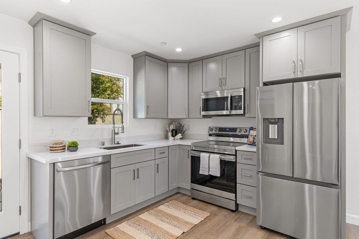 Foto principal - Brand New 2-Bedroom 1-Bathroom ADU in Glendora!