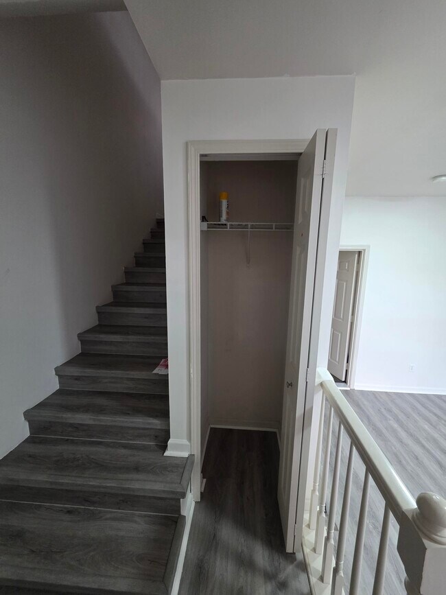 Coat rack/ Staircase - 394 Hilton Rd