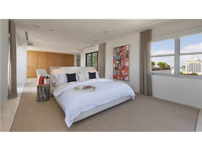 Foto del edificio - 1330 Ocean Dr