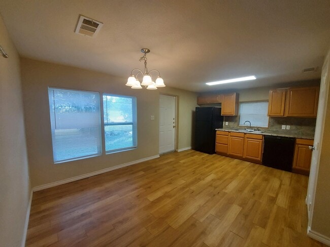 Building Photo - 1010 Barrier Ln