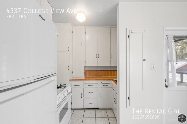 Foto del edificio - 4537 College View Ave