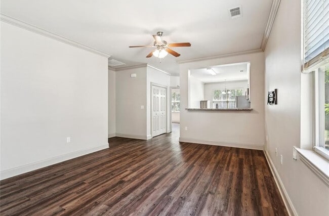 Building Photo - 3005 Dundee Loop S