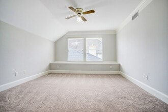 Building Photo - 1809 W Clay St