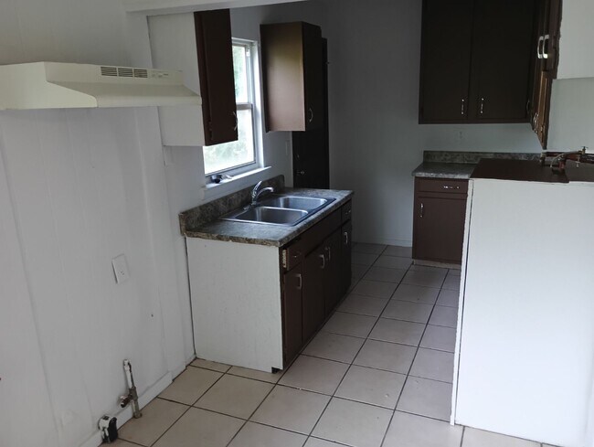 Foto del edificio - 1019 Smith Ave