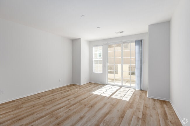 4BR, 4BA - 1,923SF - Living Room - Marquis at Otay Ranch