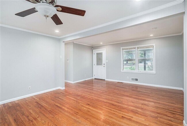 Foto del edificio - 3454 N Creekview Dr