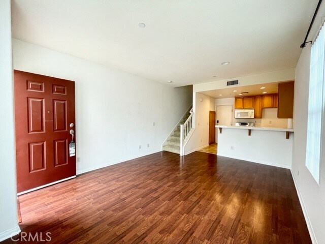 Foto del edificio - 15447 Pomona Rincon Rd