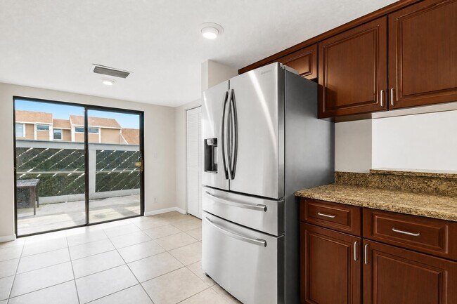Foto del edificio - 202 Lakewood Dr