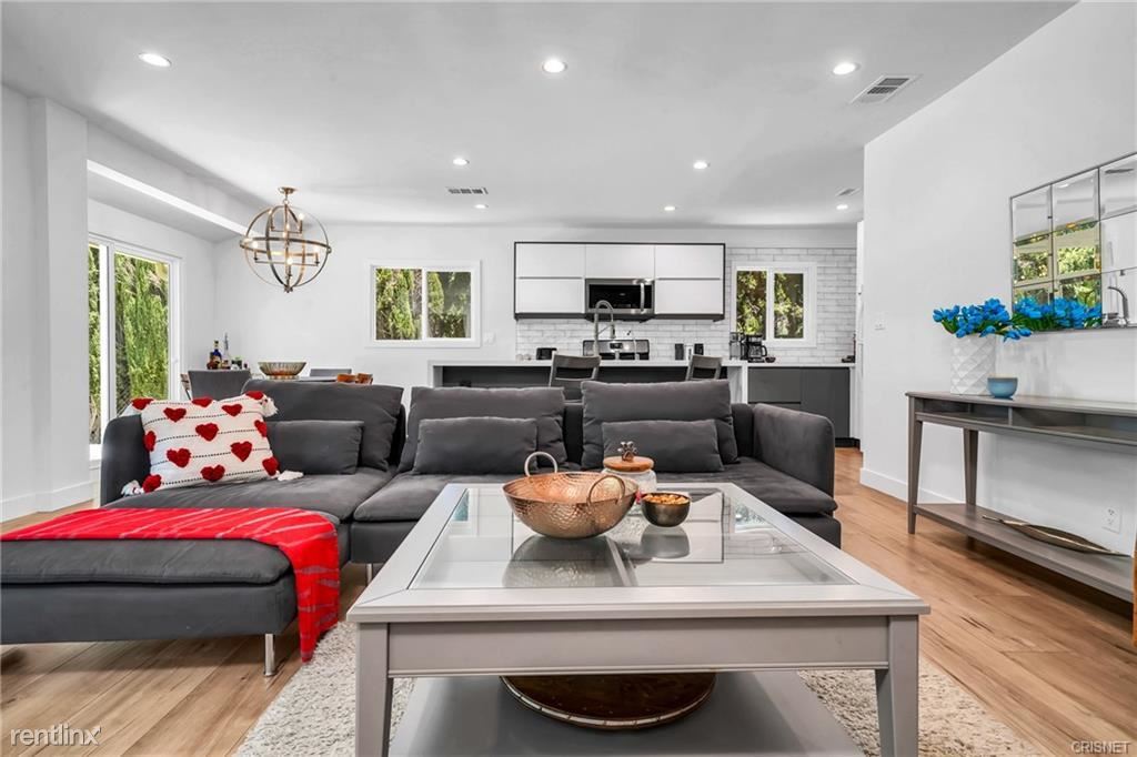 Primary Photo - 3 br, 3 bath House - 22015 Mulholland Way