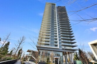 Building Photo - 200 Klahanie Crt