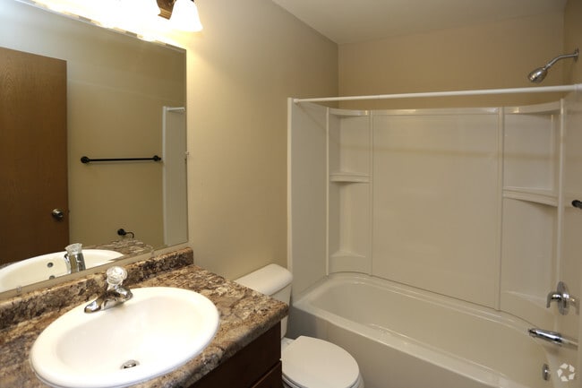 Bristol Park - Columbia West Apartment Community