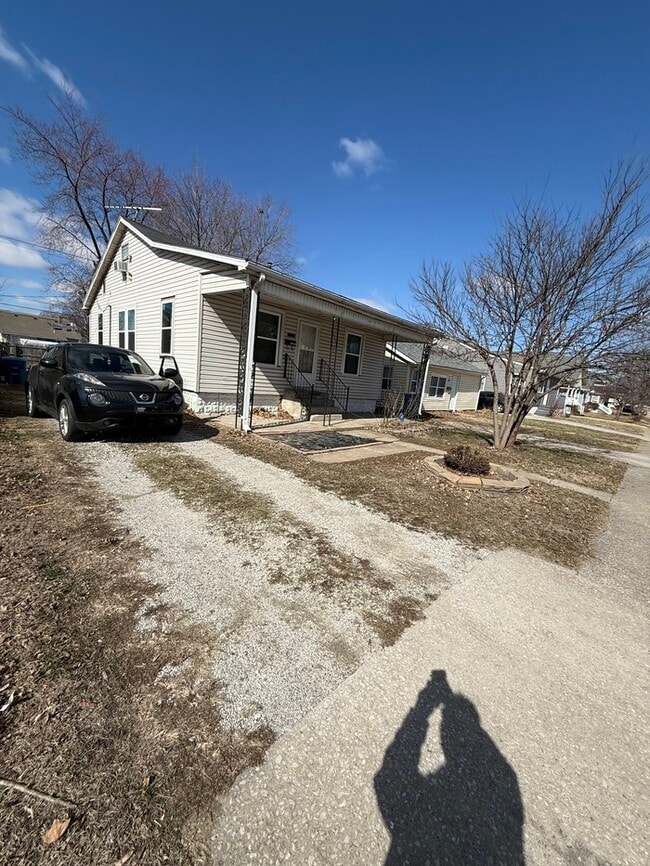 Building Photo - 3011 Myrtle Ave