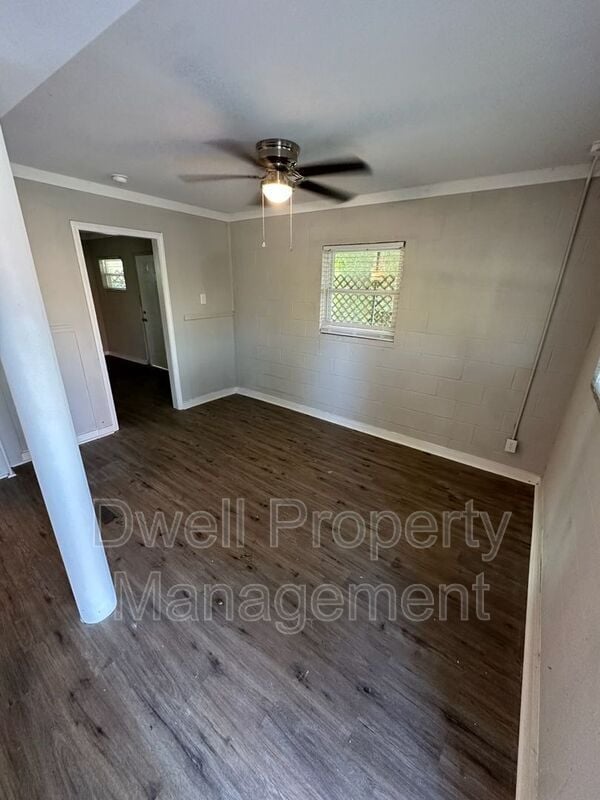 Building Photo - 124 Wood St