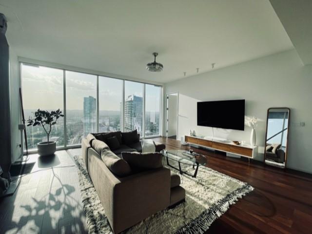 Foto del edificio - 301 West Ave