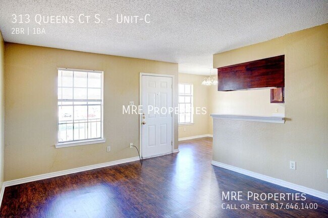 Photo - 313 Queens Ct S.-Unit-C Apartment