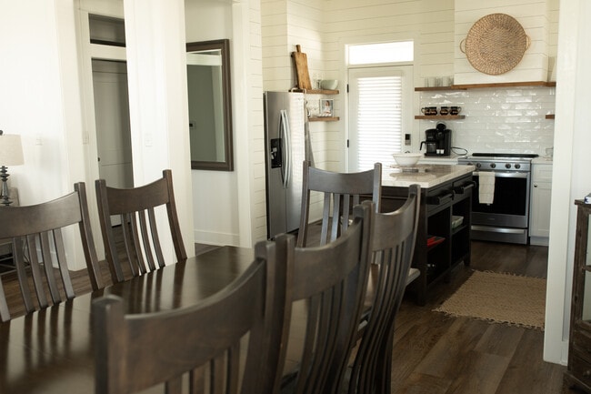 Foto del edificio - 2119 Loretta Parker Lane