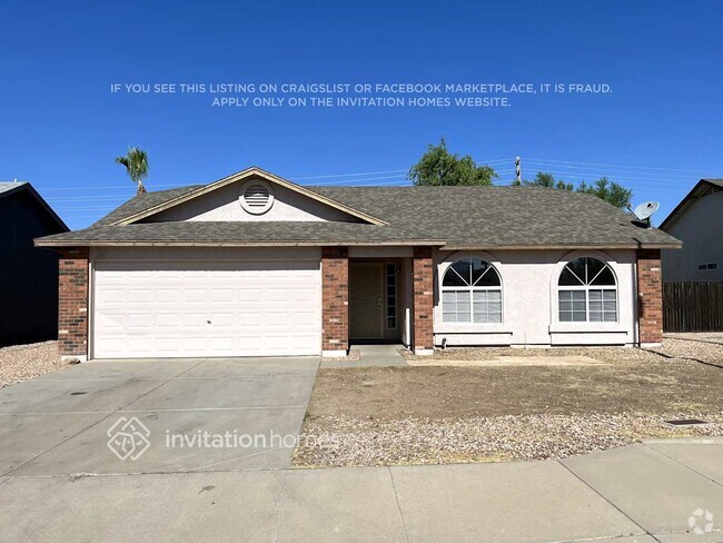 Building Photo - 504 N Hassett