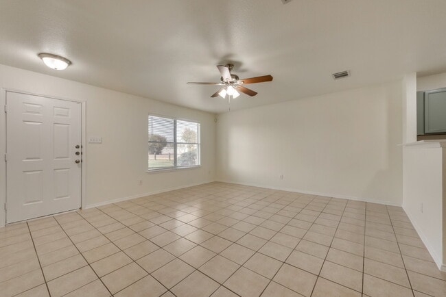 Building Photo - 1161 Condor Dr