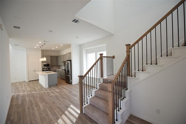 Building Photo - 9843 Romo St