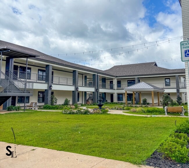 Building Photo - 3418 Medical Park Dr