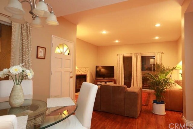 Building Photo - 119 Goldenrod