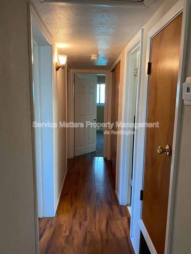 Foto del edificio - 707 Boxwood Dr