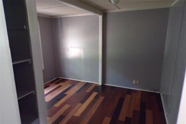 Building Photo - 705 Otis St