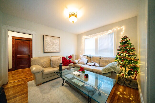 Building Photo - 202 Calumet St