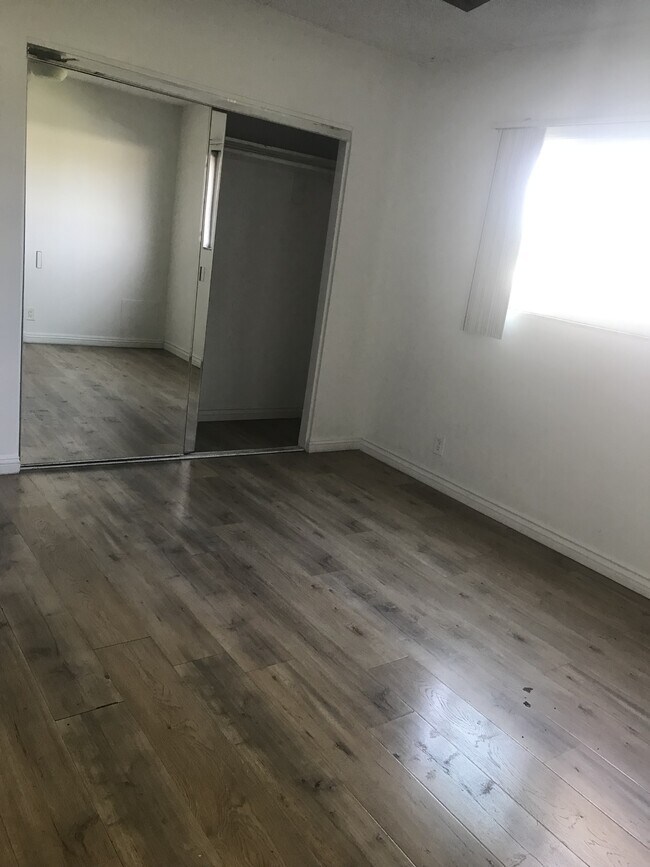 Foto del edificio - 7732 Chapman Ave