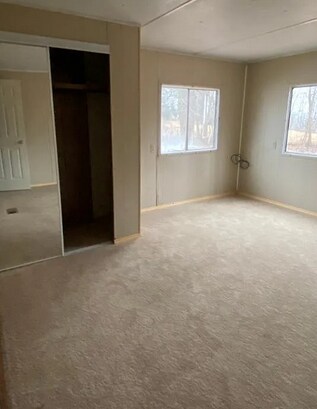 Building Photo - 5 Mark Pl