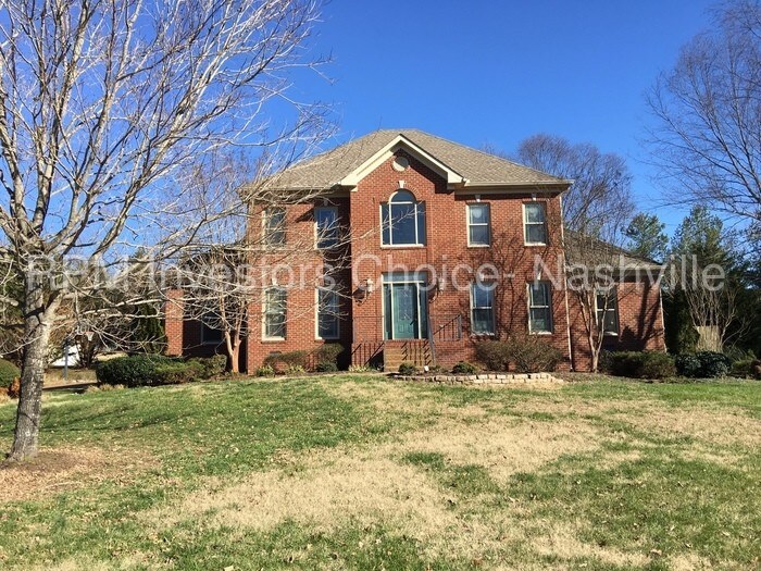 Primary Photo - Executive 5/5 Home in Brentwood!