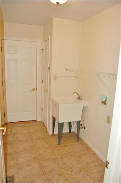 Building Photo - 9837 Cherbourg Dr