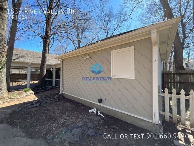 Foto del edificio - 1839 River Valley Dr