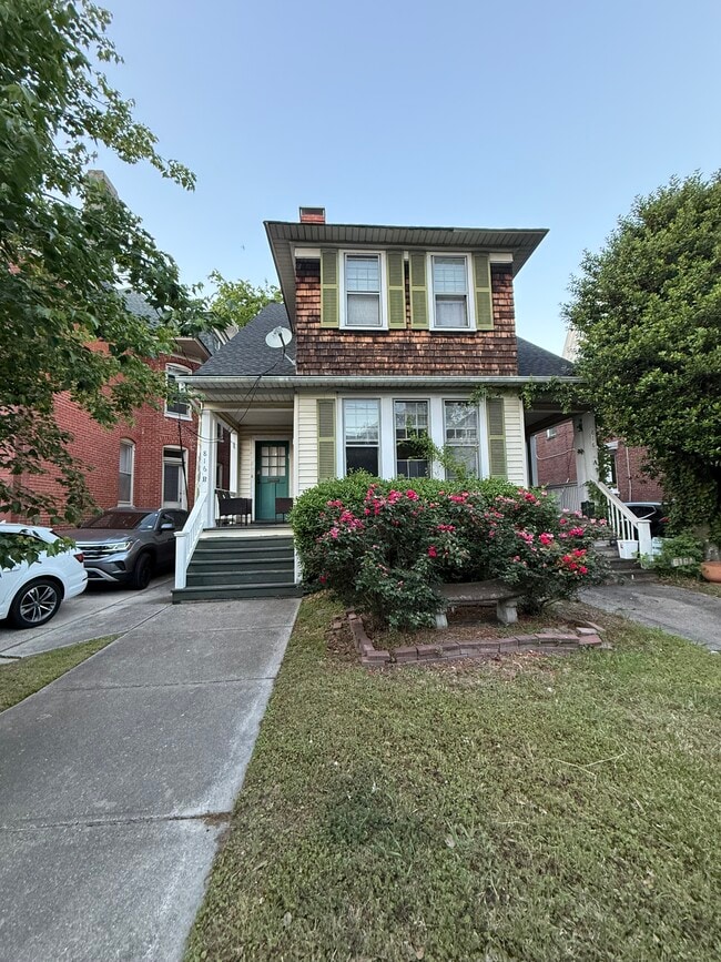 Building Photo - 816 Westover Ave