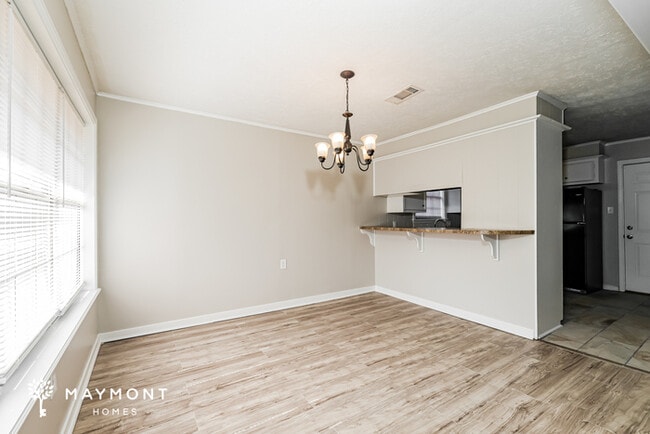 Building Photo - 229 Walnut Ridge St