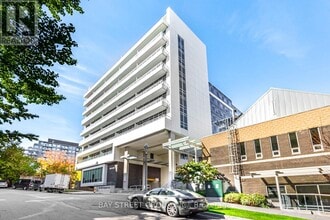 Building Photo - 591 Sheppard Ave E