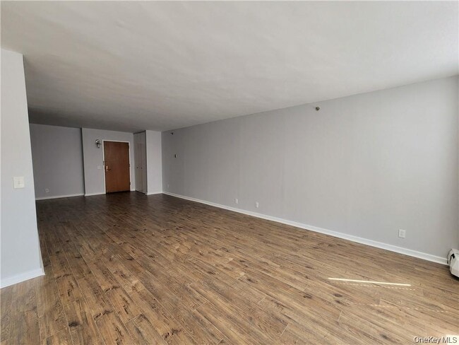 Building Photo - 14 Nosband Ave