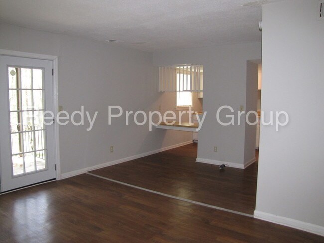 Building Photo - 110 Greenforest Cir