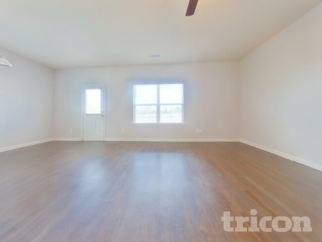 Foto del edificio - 116 Cypress Point