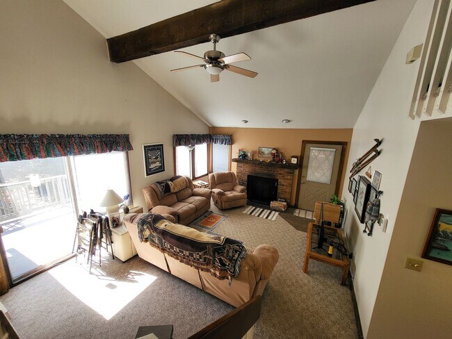 Foto del edificio - 3712 Silverheels Dr