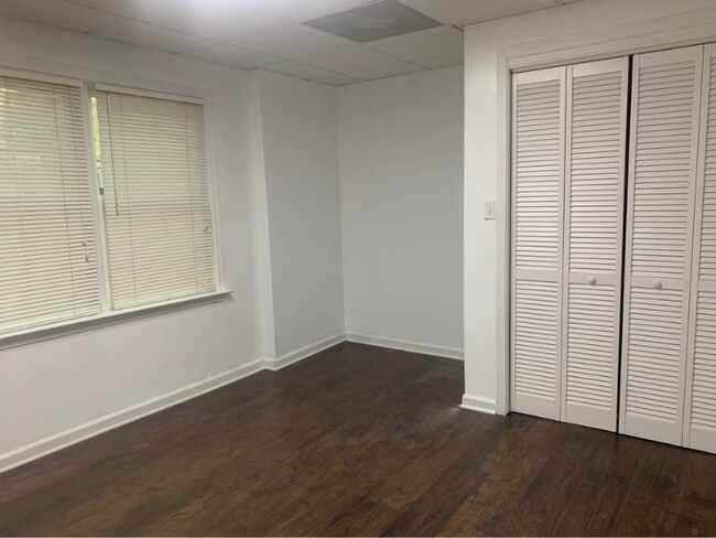 Foto del edificio - 626 Chesterfield Dr