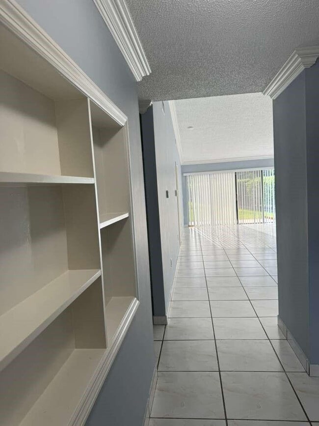 Building Photo - 10324 Boca Bend W