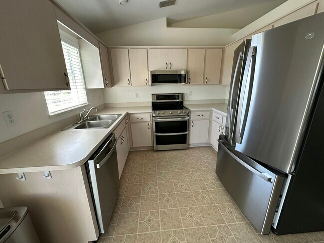 Building Photo - 3208 Lockman Blvd