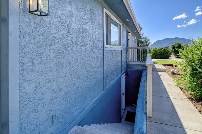 Foto del edificio - 743 Manitou Blvd