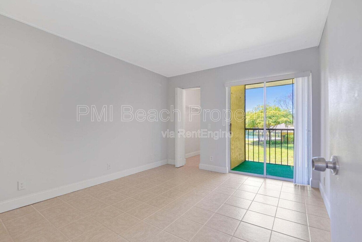 Photo - 112 Meadows Cir