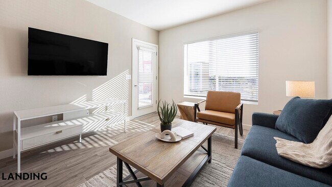 Building Photo - 1760 S Crismon Rd