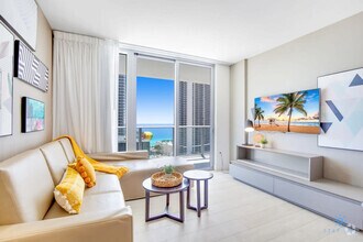 Building Photo - 4010 S Ocean Dr