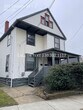 Foto principal - Three bedroom one bathroom second level ap...