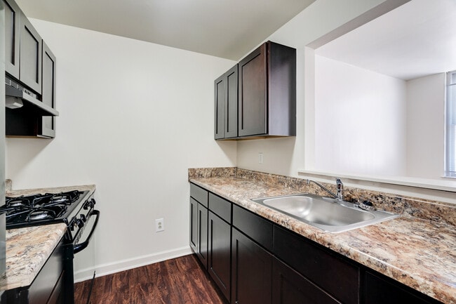 Foto del edificio - 4102 Ogden St