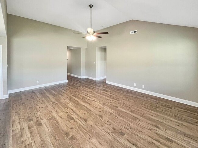 Building Photo - 137 Ardell Dr